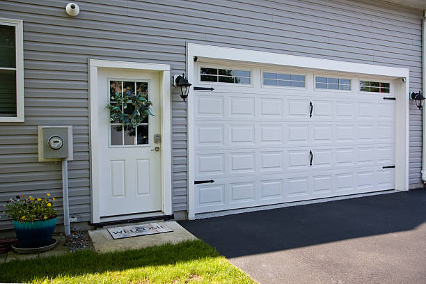 24/7 Emergency Garage Door Panel Replacement experts in Greenbrier, AR